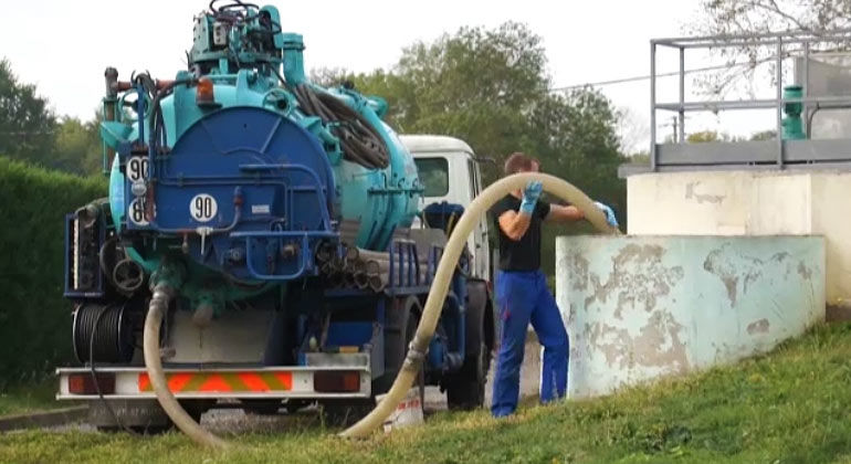 Vidange curage fosse septique Libourne 33, Charente, Dordogne | Libourne Hygiène.